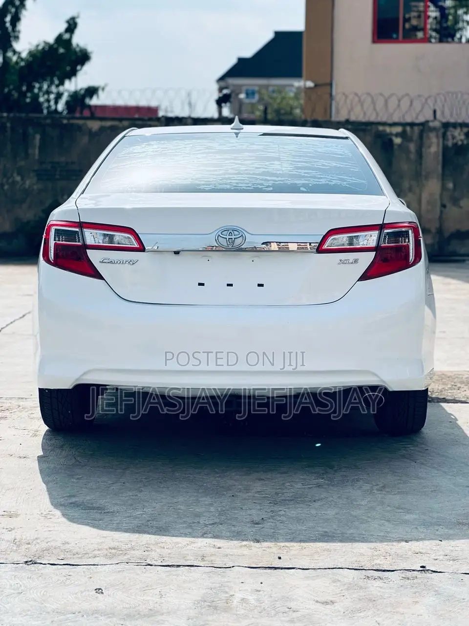 Toyota Camry XLE 4dr Sedan (2.5L 4cyl 6A) 2014 White