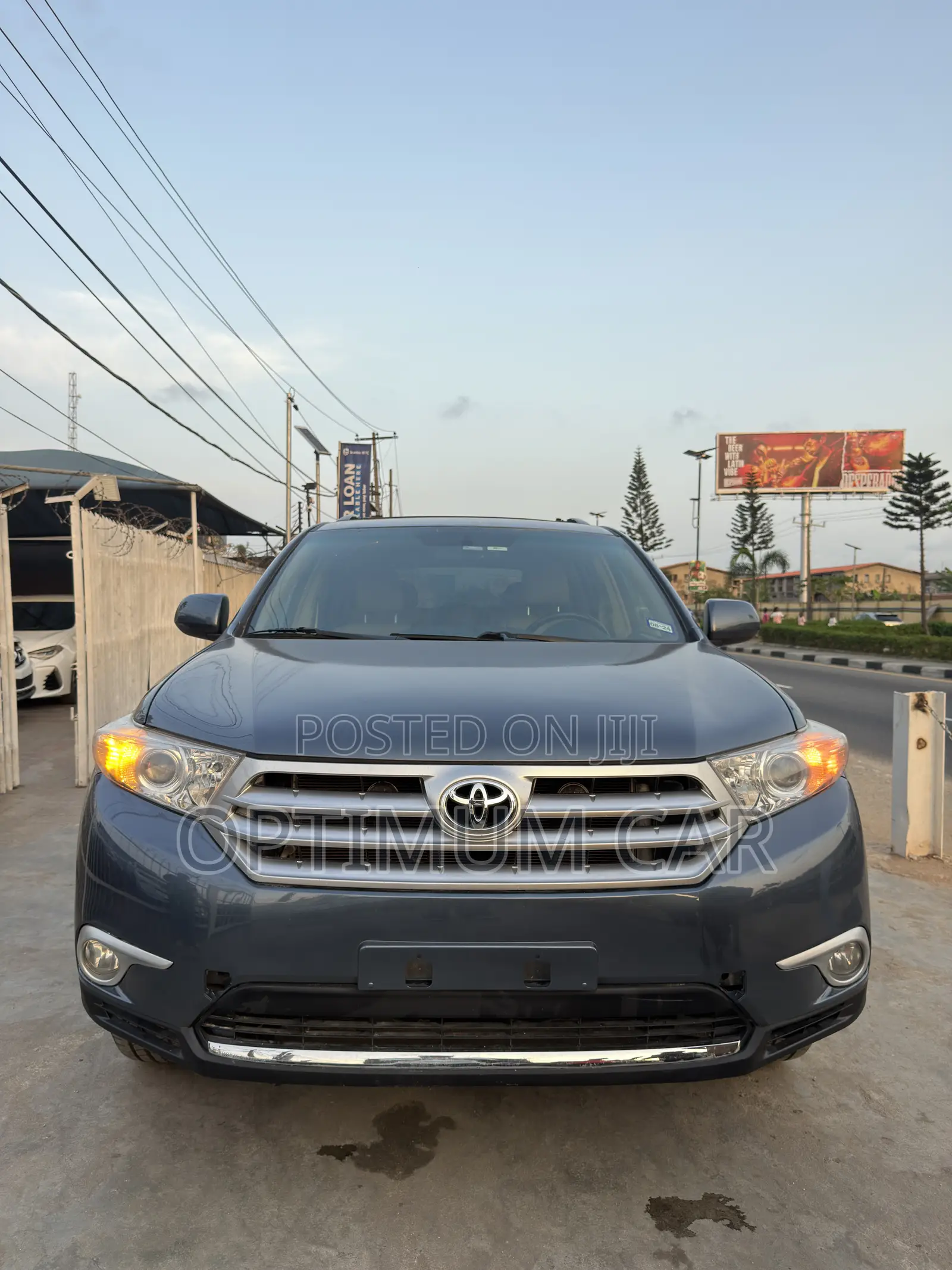 Toyota Highlander SE 2012 Gray