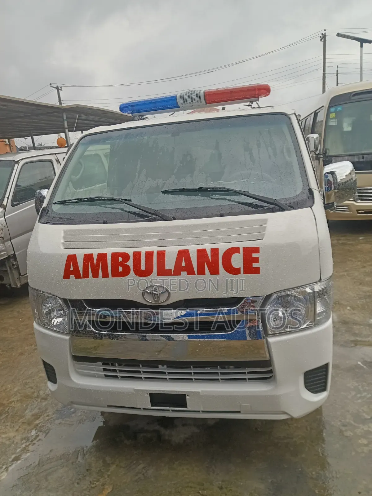 Toyota HiAce 2015 White