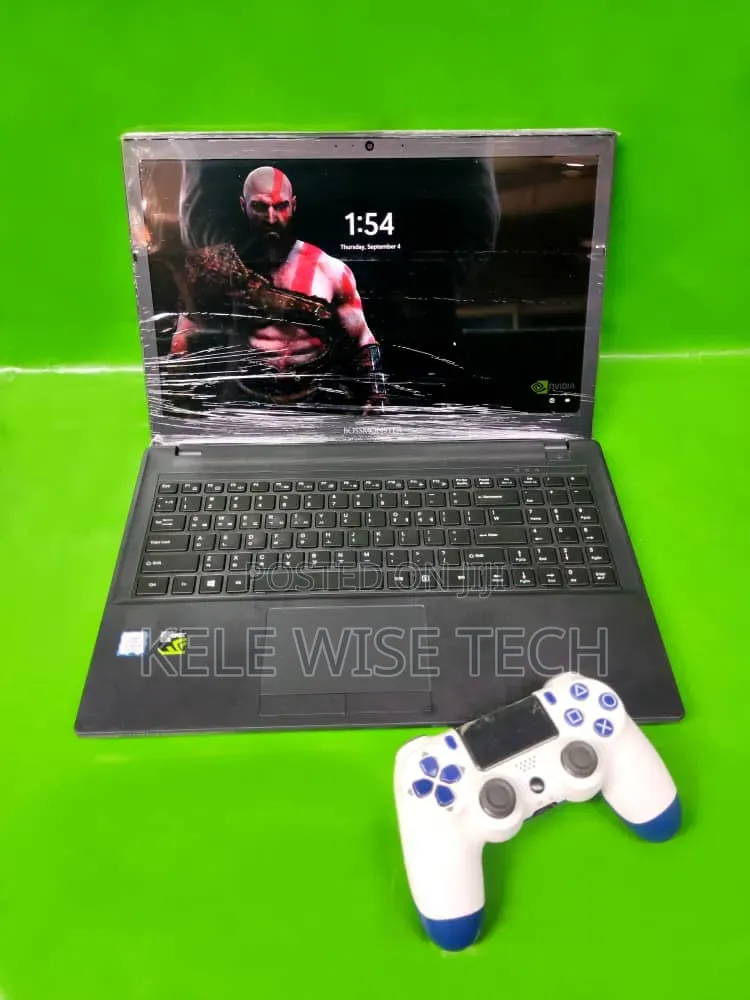 Laptop Clevo P17SM 8GB Intel Core i5 HDD+SSD 750GB