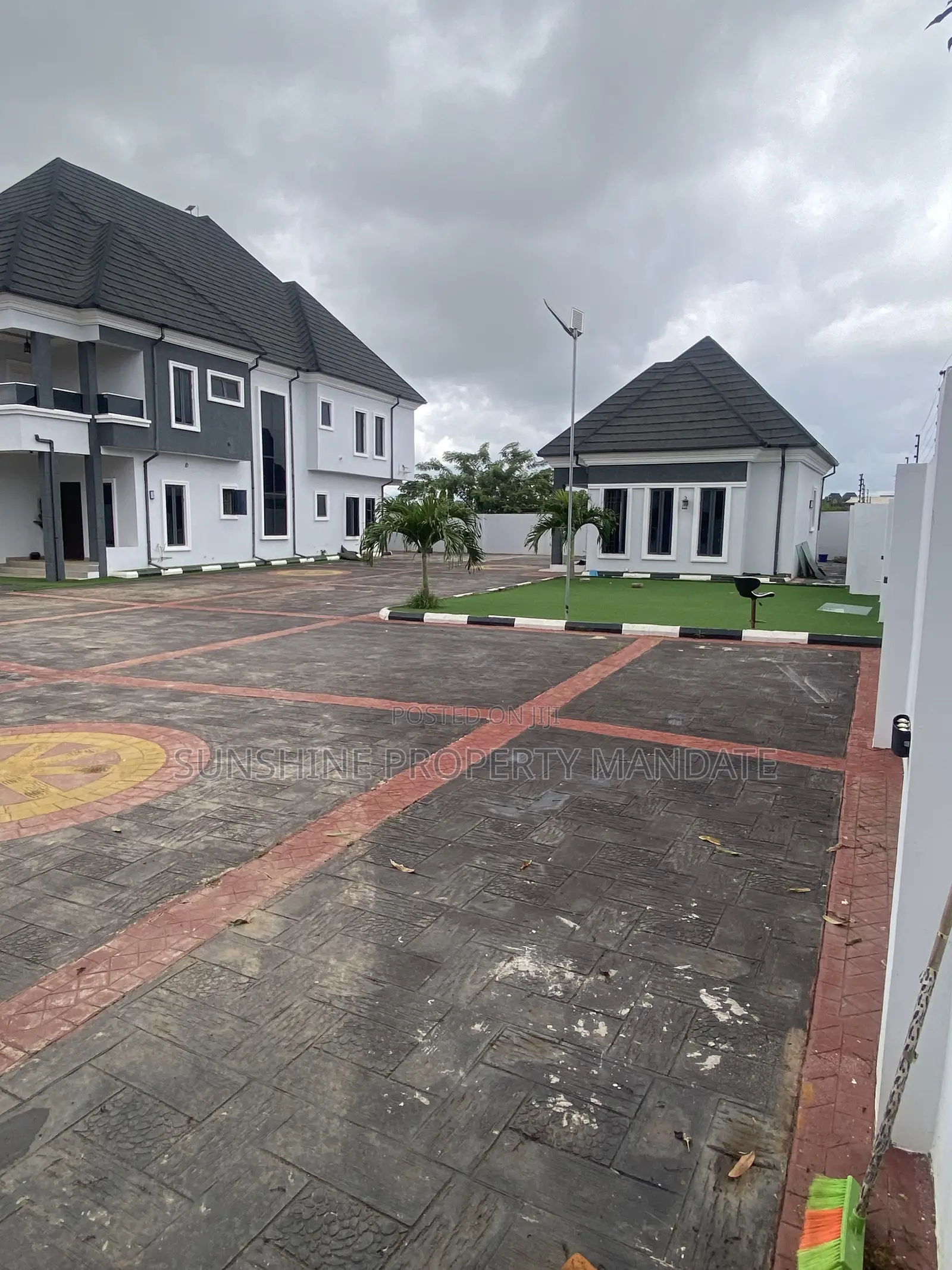 4bdrm Duplex in Alagbaka Akure for sale