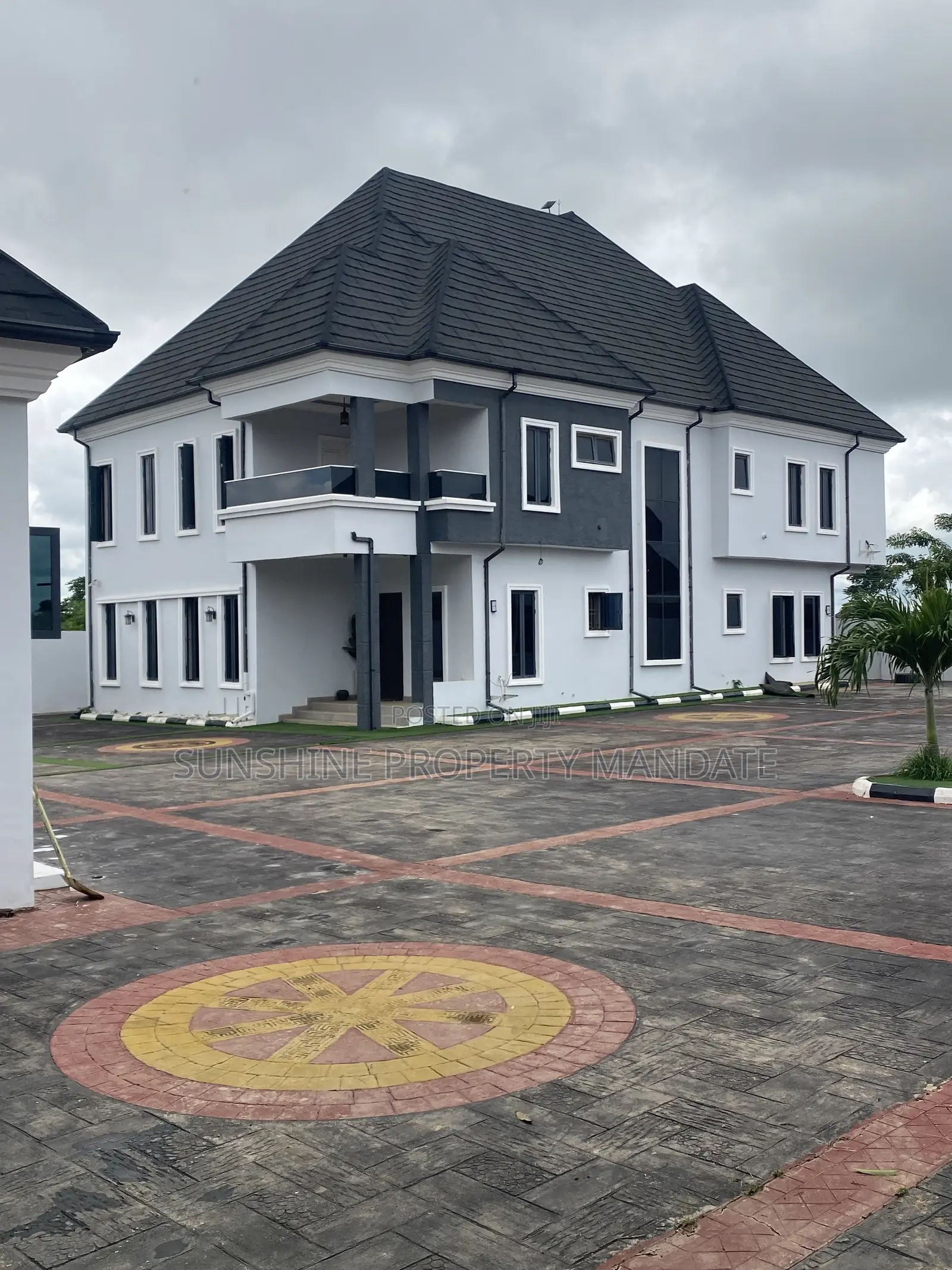 4bdrm Duplex in Alagbaka Akure for sale