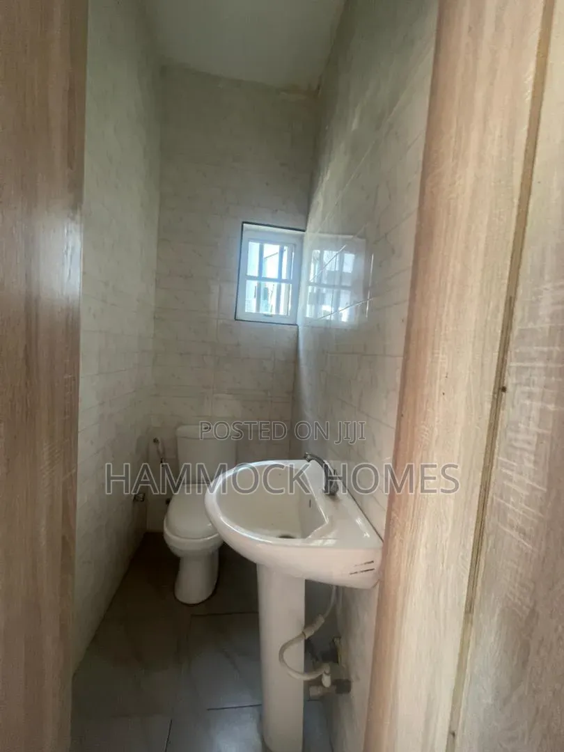 4bdrm Duplex in Carlton Gate Estate, Akobo for rent