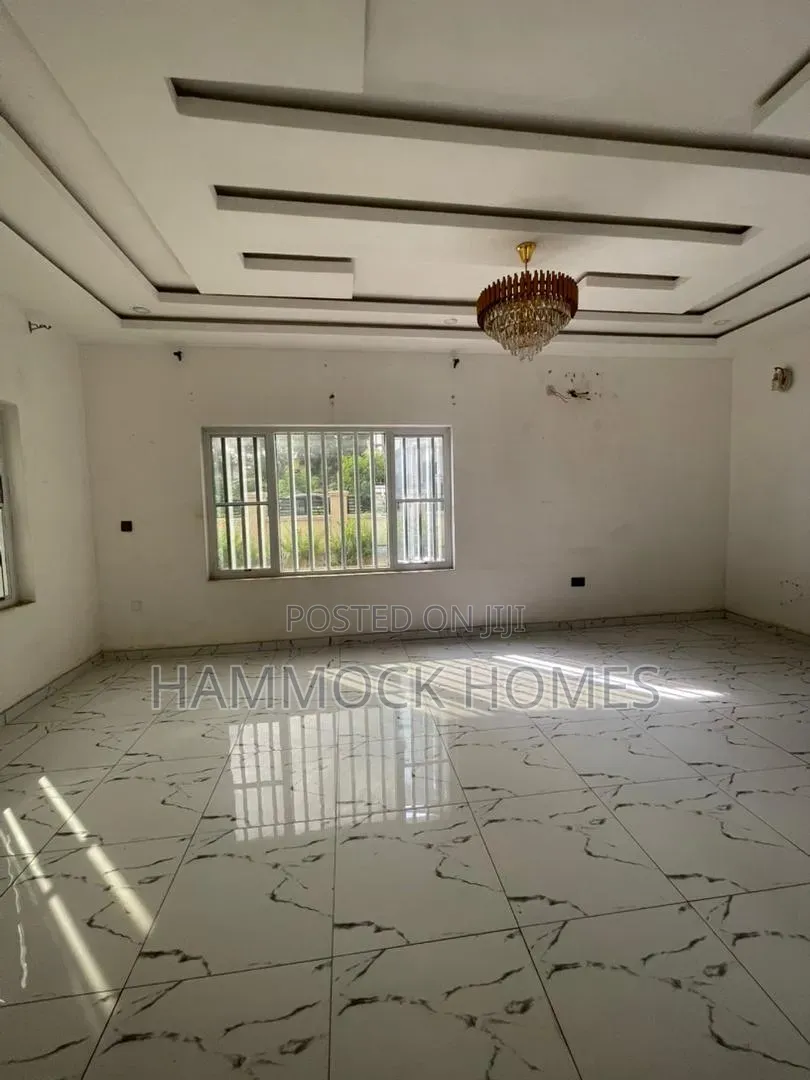 4bdrm Duplex in Carlton Gate Estate, Akobo for rent