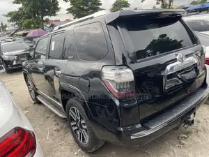 Toyota 4-Runner Limited 4dr SUV 4WD (4.0L 6cyl 5A) 2015 Black