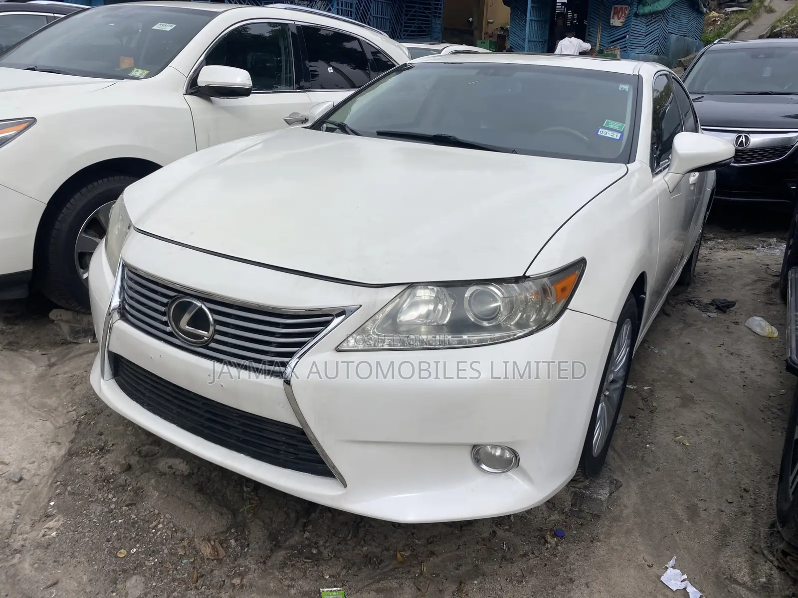 Lexus ES 350 FWD 2014 White