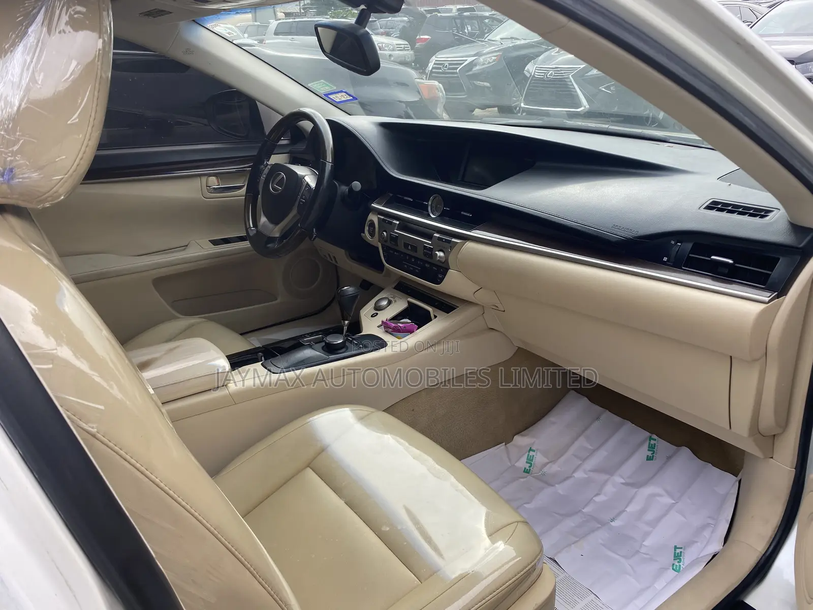 Lexus ES 350 FWD 2014 White