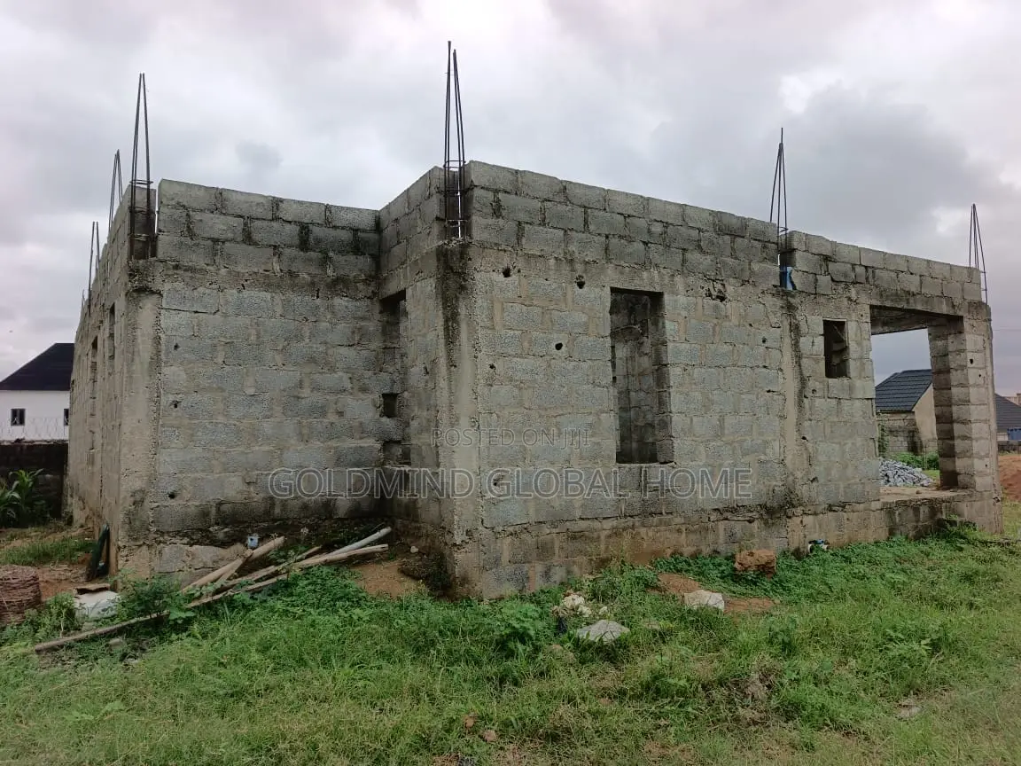 4bdrm Duplex in Lugbe District. for sale