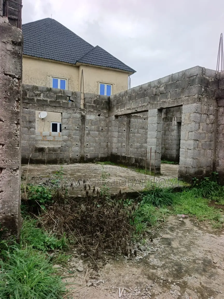 4bdrm Duplex in Lugbe District. for sale
