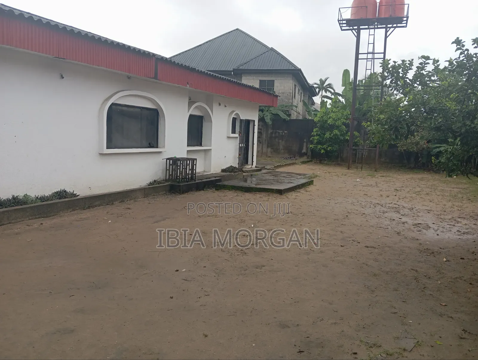 4bdrm Bungalow in East West Road for sale