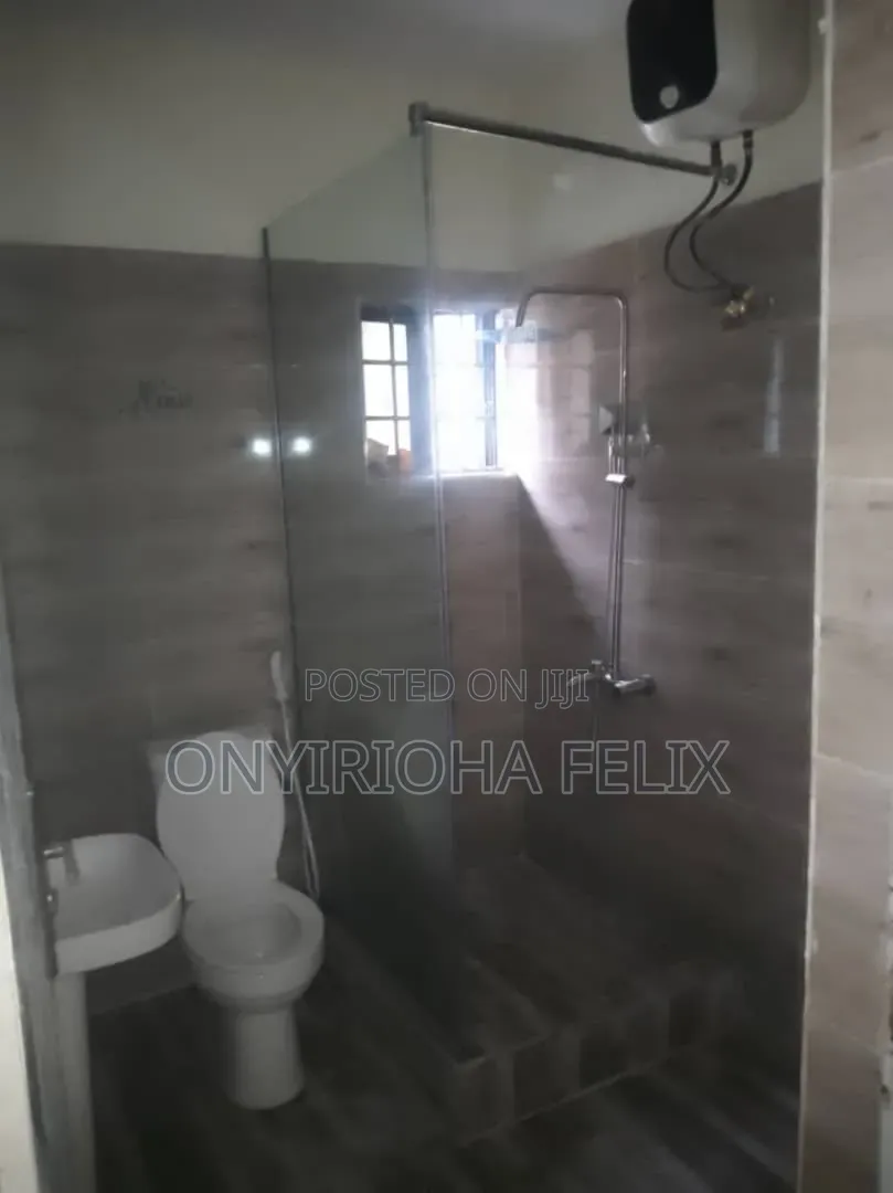 3bdrm Block of Flats in Gwarinpa 2Nd Avenue, Bunkoro for rent