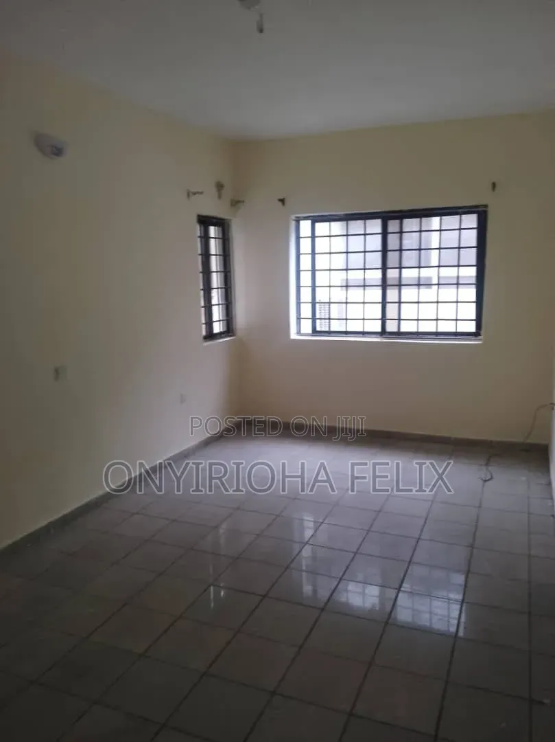 3bdrm Block of Flats in Gwarinpa 2Nd Avenue, Bunkoro for rent
