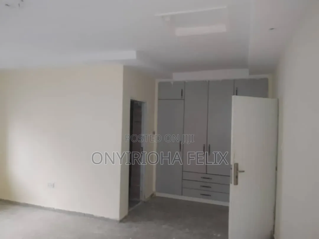 3bdrm Block of Flats in Gwarinpa 2Nd Avenue, Bunkoro for rent