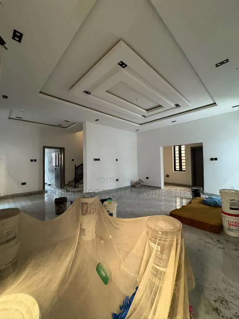 4bdrm Duplex in Phase 1 / Gbagada for sale