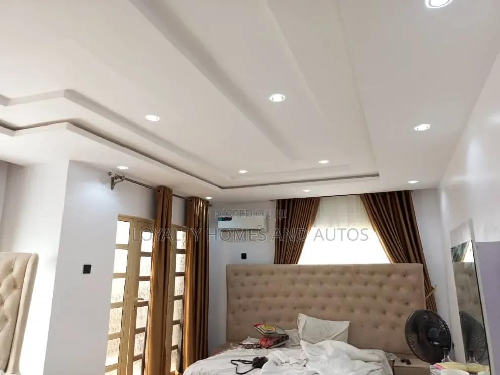 4bdrm Duplex in Baruwa for sale