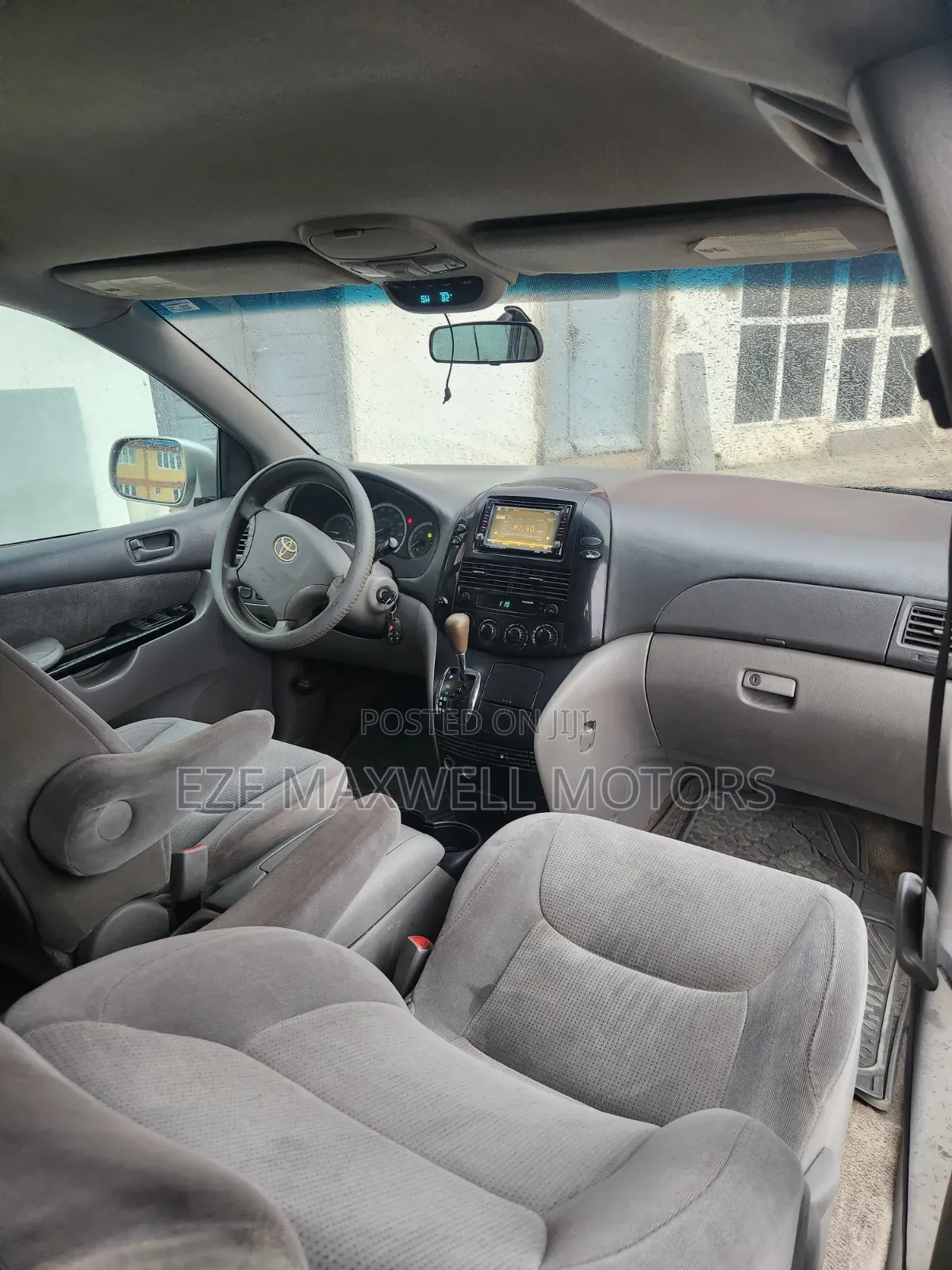 Toyota Sienna 2005 Silver