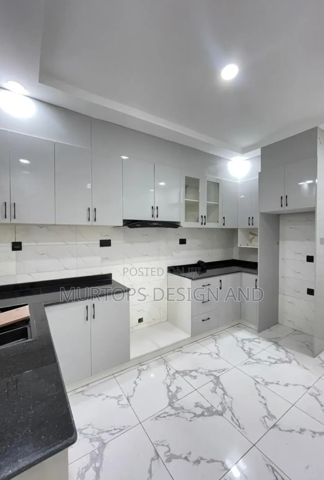 4bdrm Duplex in Onigbongbo for sale