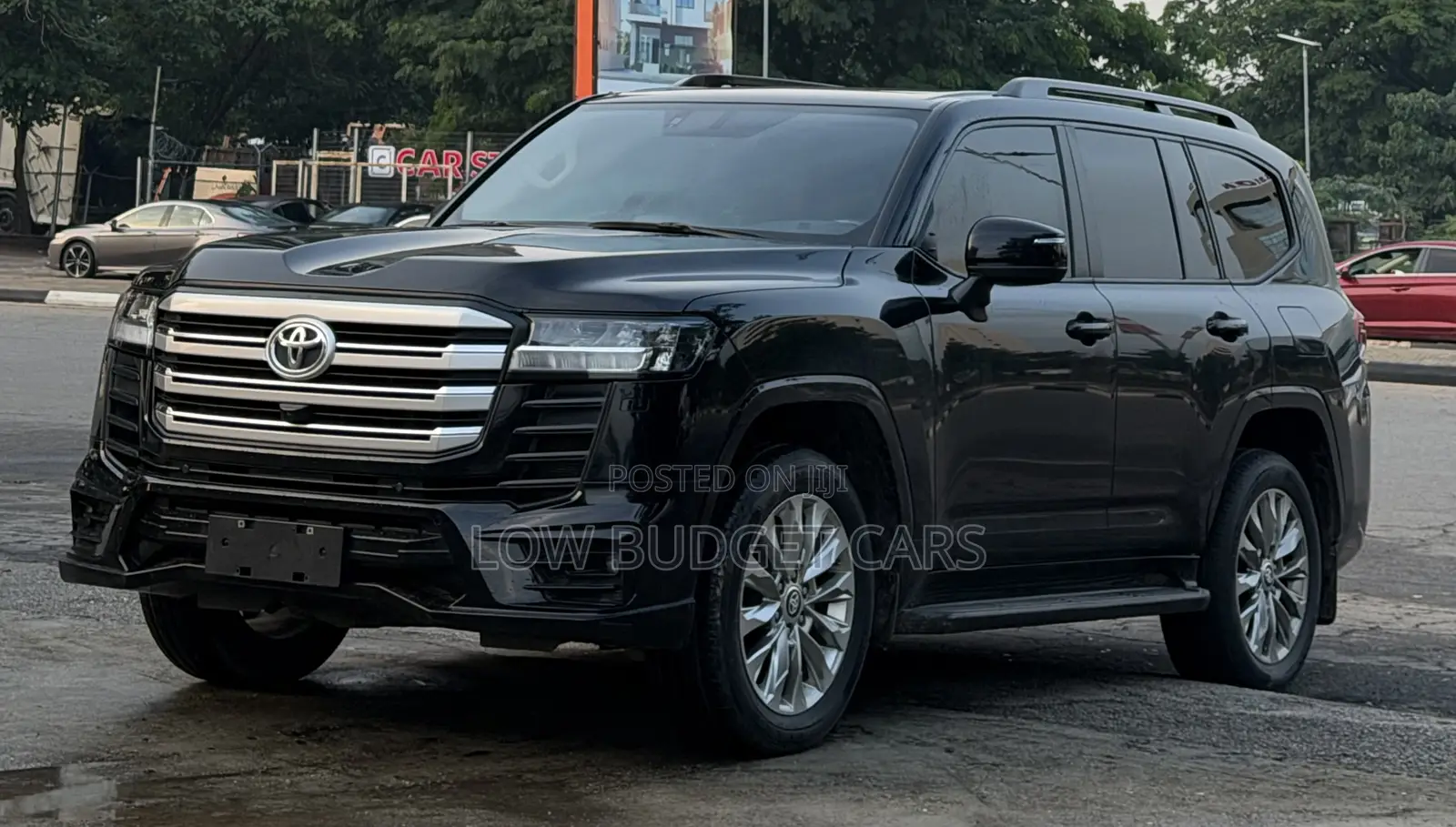 Toyota Land Cruiser LC300 2025 Black