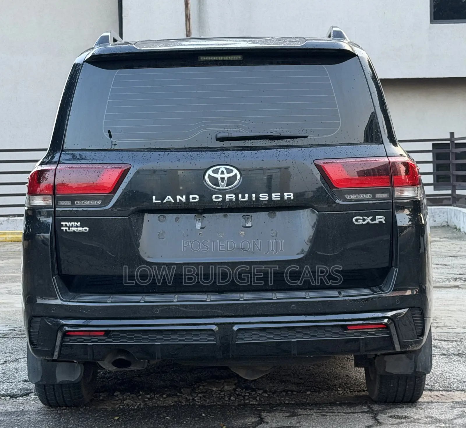 Toyota Land Cruiser LC300 2025 Black