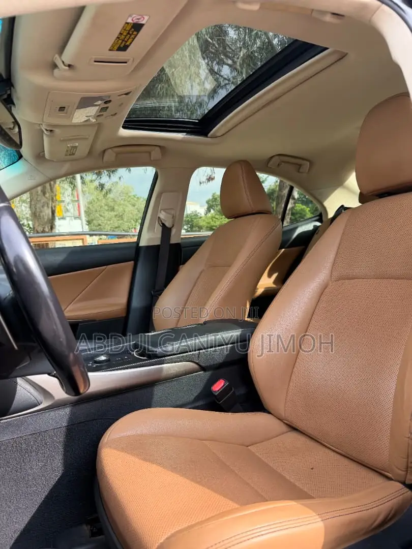 Lexus IS 200t 2017 Black
