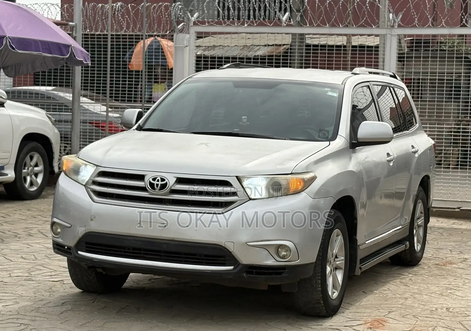 Toyota Highlander 3.5L 2WD 2013 Silver