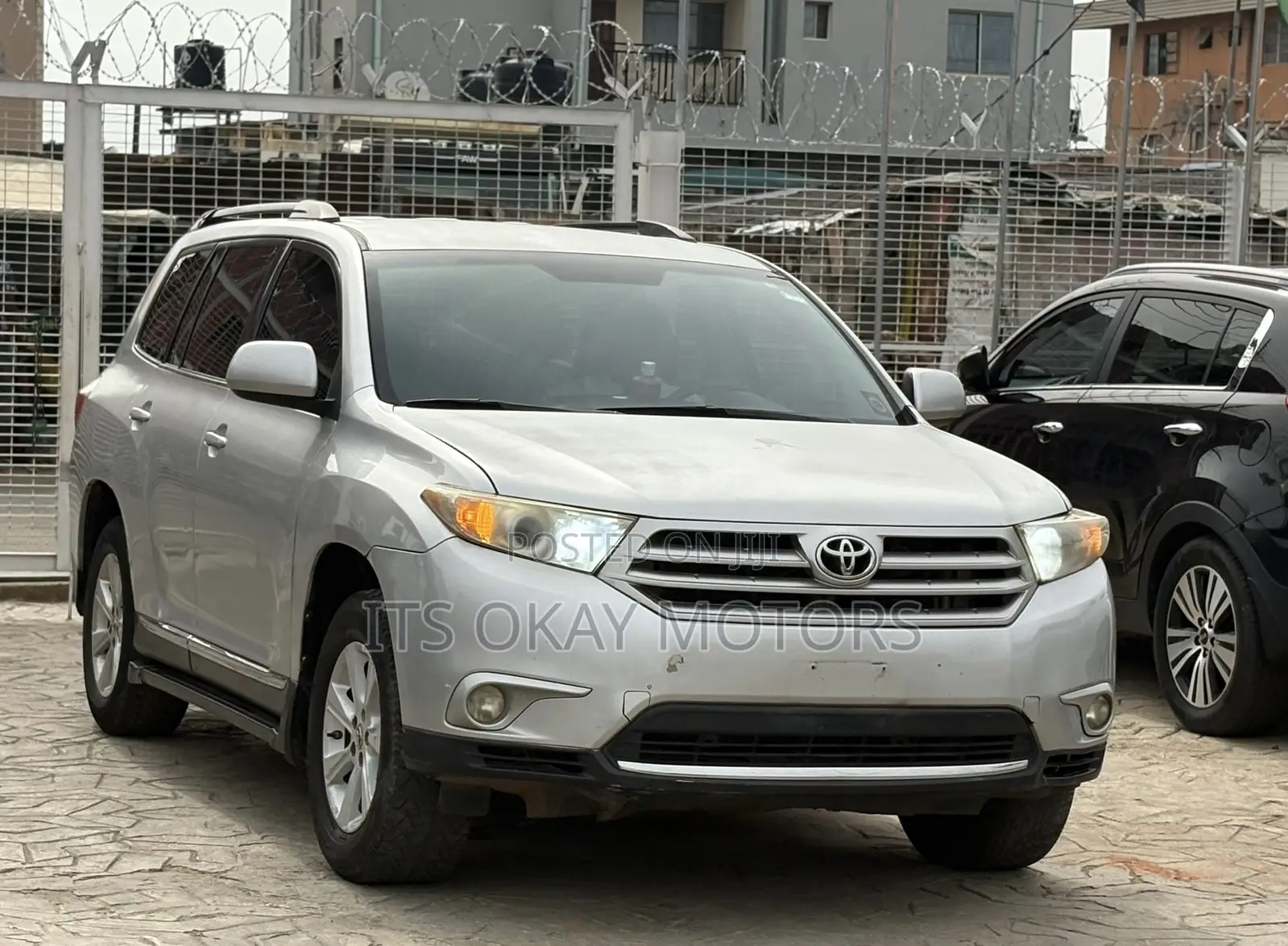 Toyota Highlander 3.5L 2WD 2013 Silver