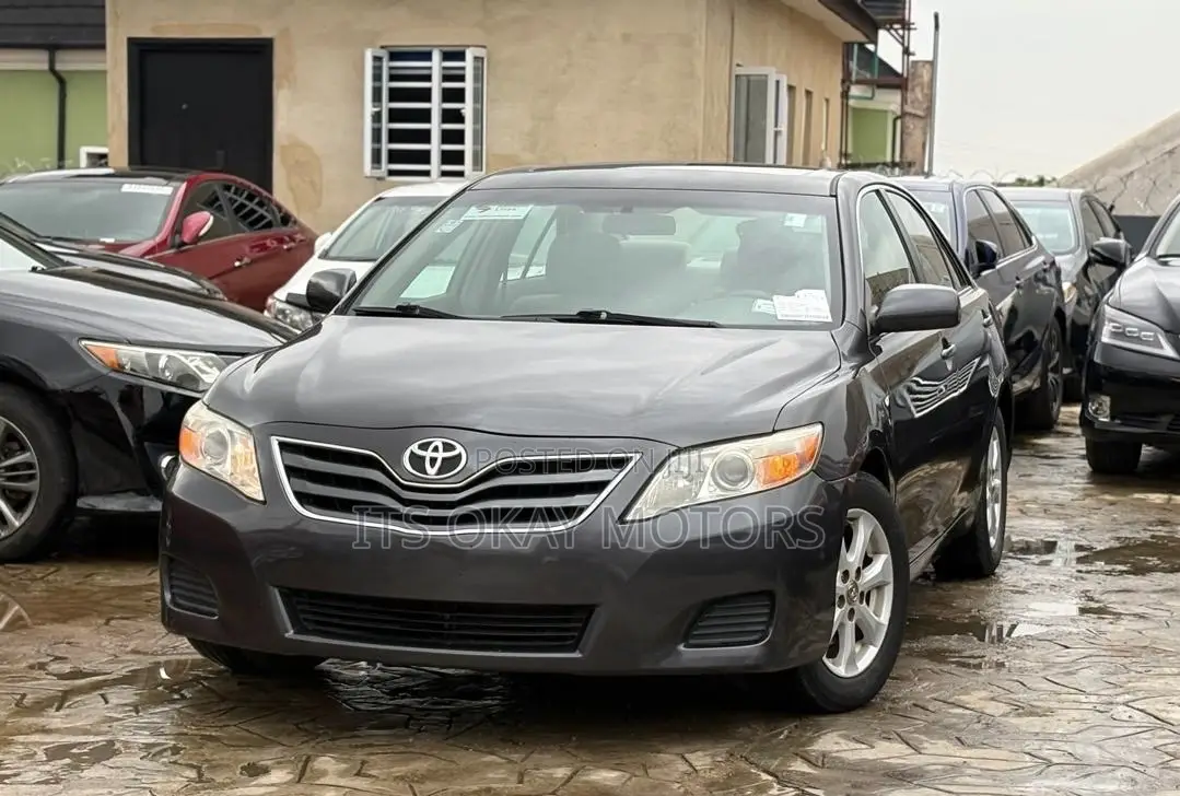 Toyota Camry 2.4 LE 2008 Gray