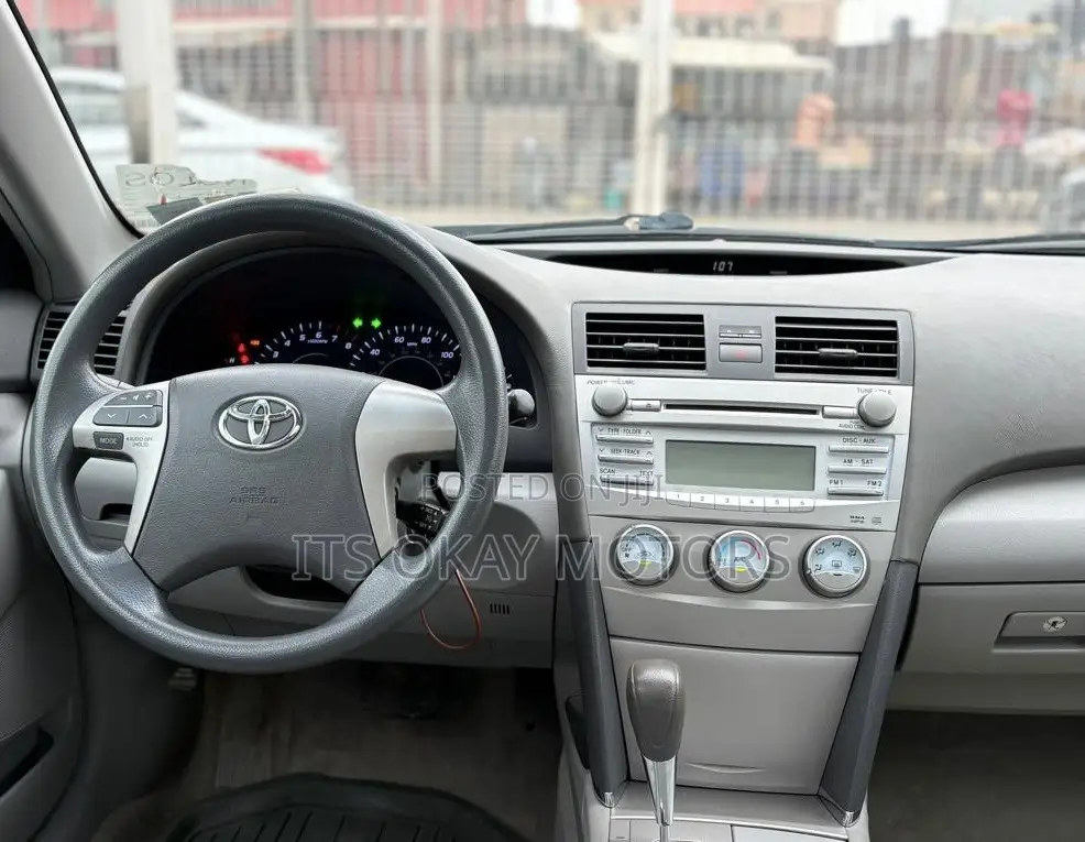 Toyota Camry 2.4 LE 2008 Gray
