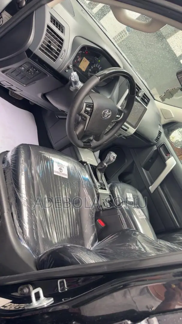Toyota Land Cruiser Prado 2.7 2021 Black