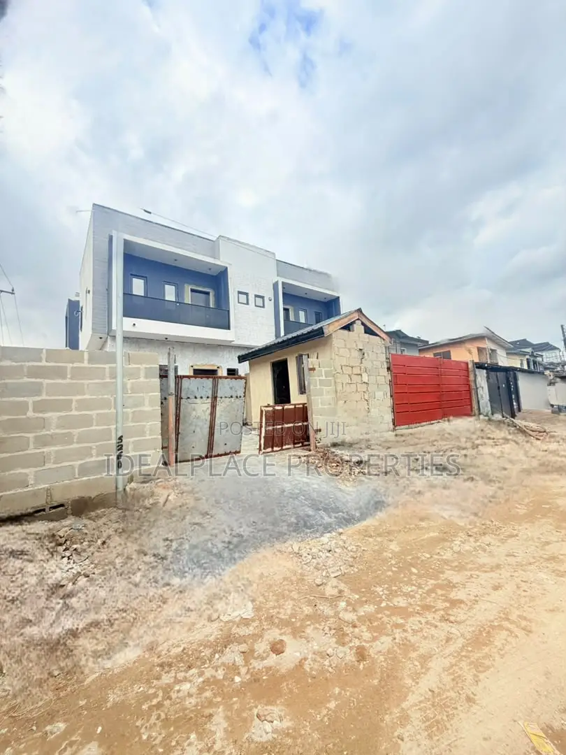 4bdrm Duplex in Ikorodu Road / Ilupeju for sale