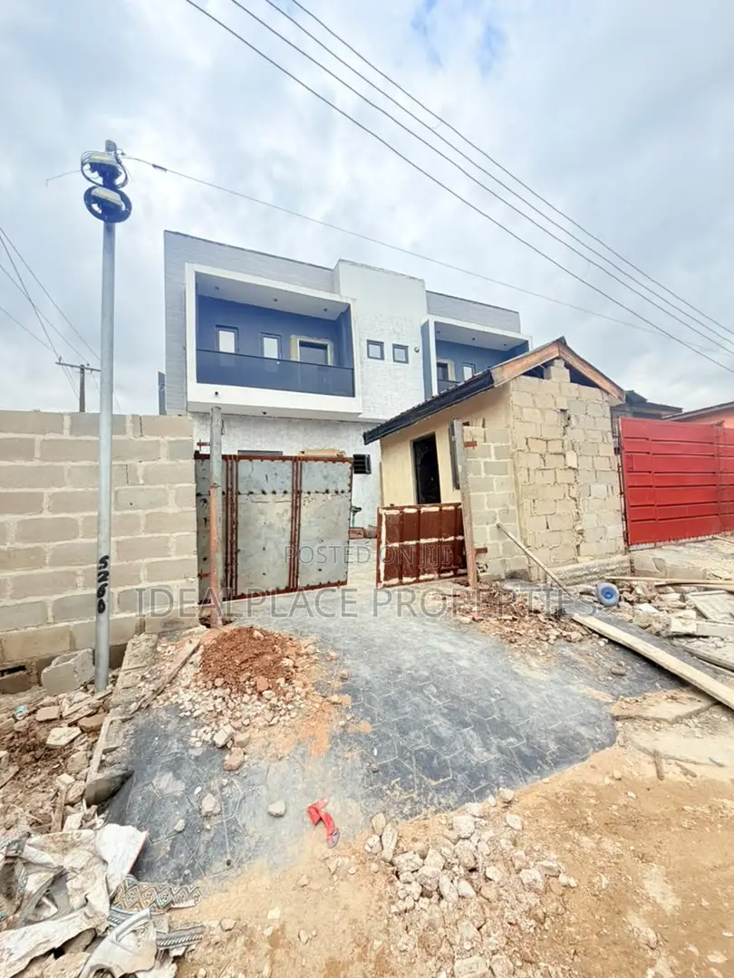 4bdrm Duplex in Ikorodu Road / Ilupeju for sale