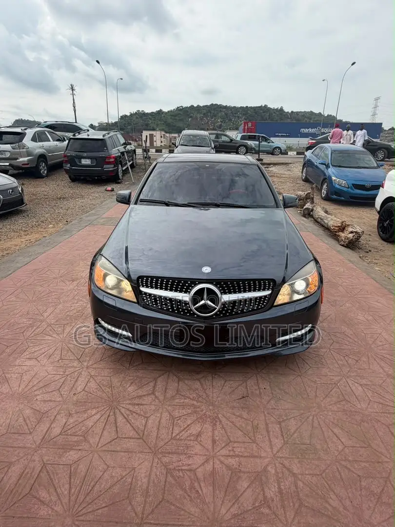 Mercedes-Benz C300 Luxury Sedan AWD (3.0L 6cyl 7A) 2009 Gray