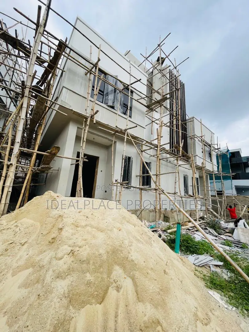 4bdrm Duplex in New Garage / Gbagada for sale