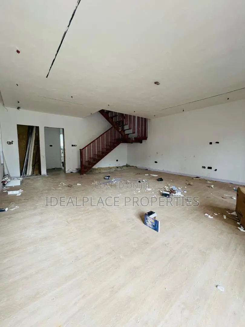 4bdrm Duplex in New Garage / Gbagada for sale