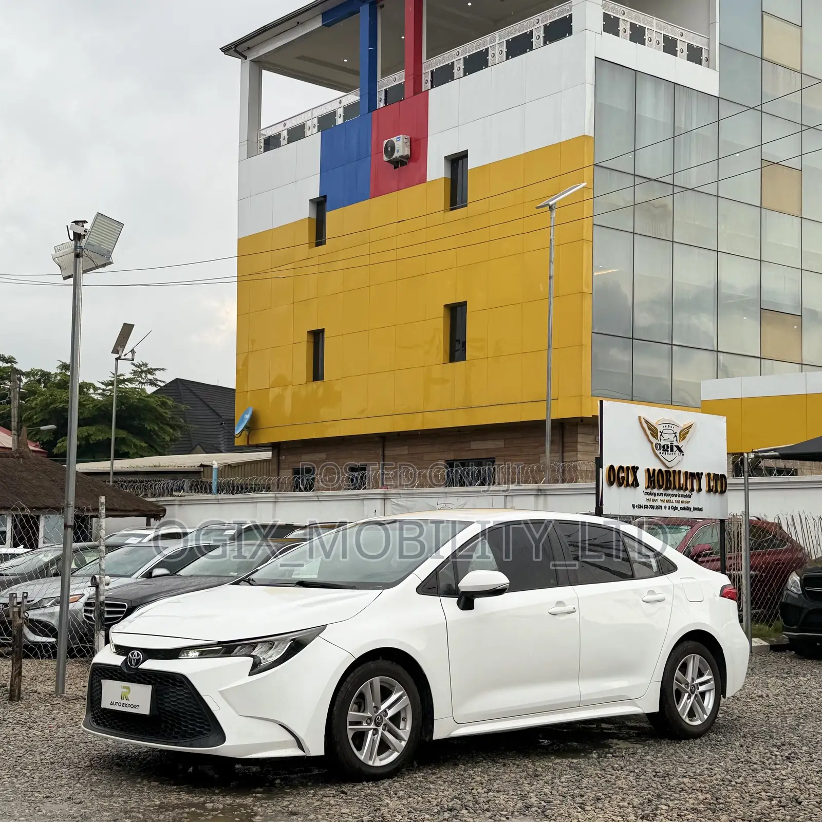 Toyota Corolla LE 2022 White