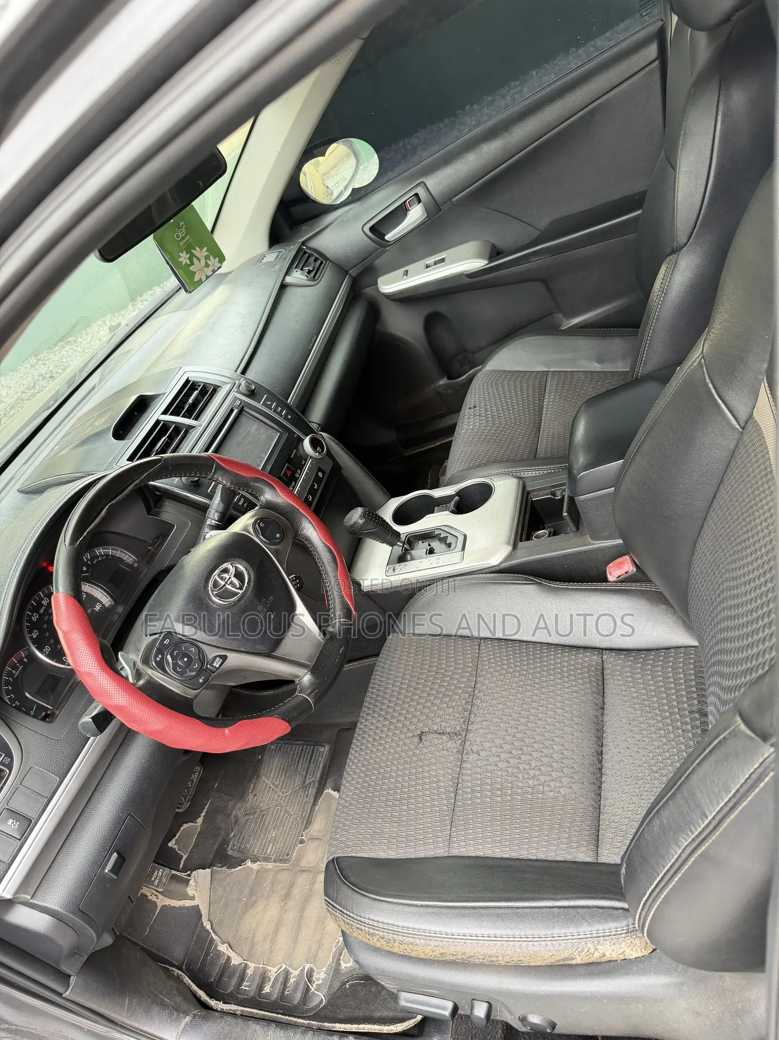 Toyota Camry SE 4dr Sedan (2.5L 4cyl 6A) 2013 Gray