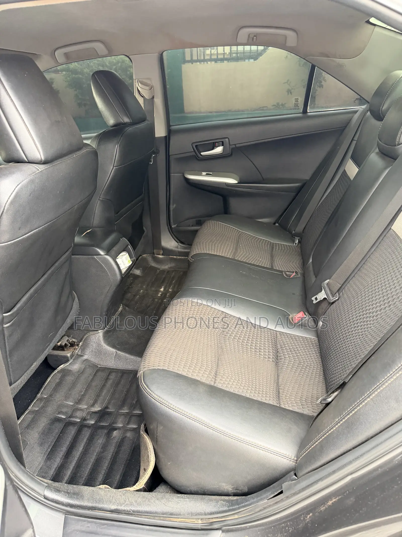 Toyota Camry SE 4dr Sedan (2.5L 4cyl 6A) 2013 Gray