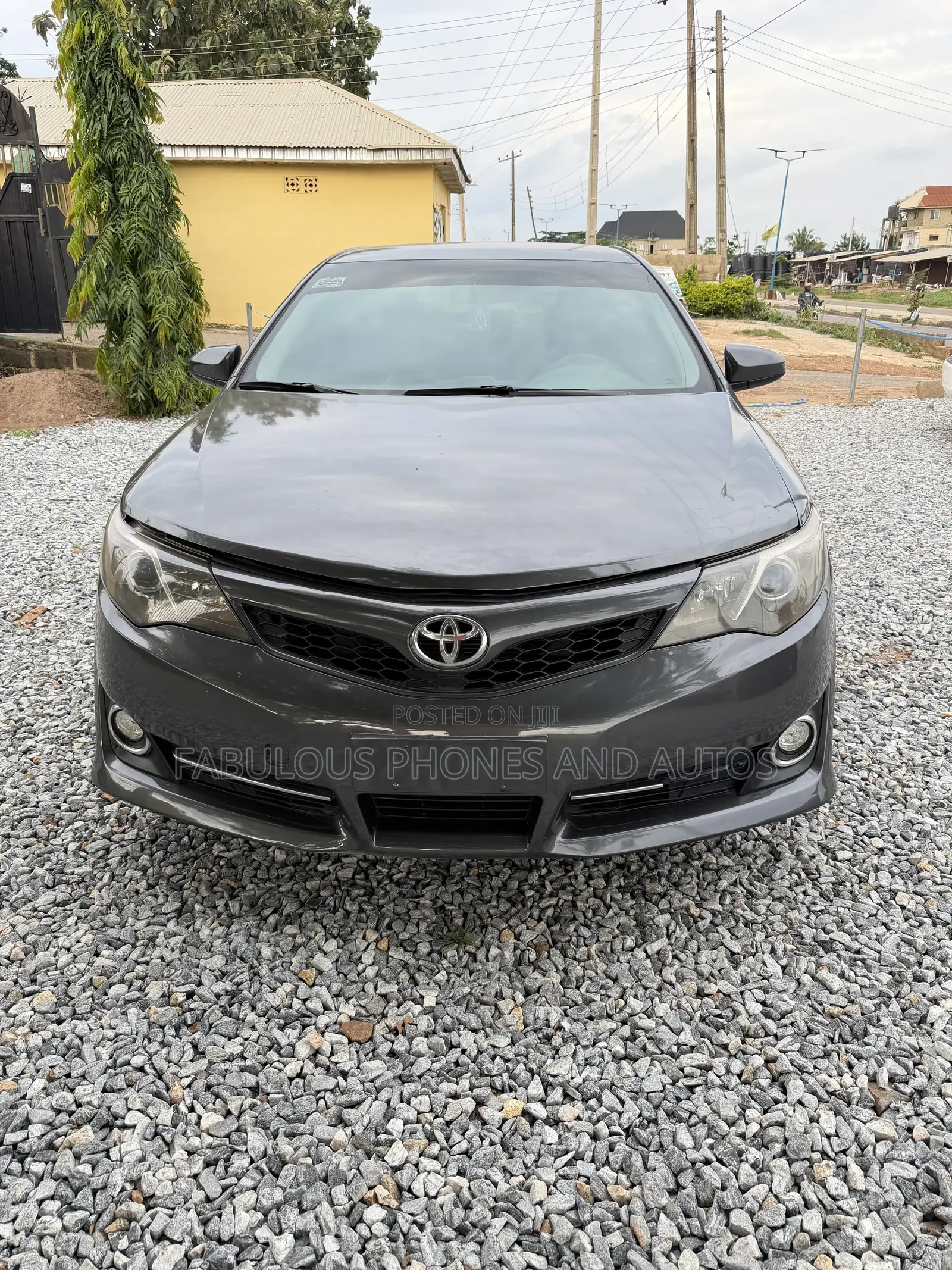 Toyota Camry SE 4dr Sedan (2.5L 4cyl 6A) 2013 Gray