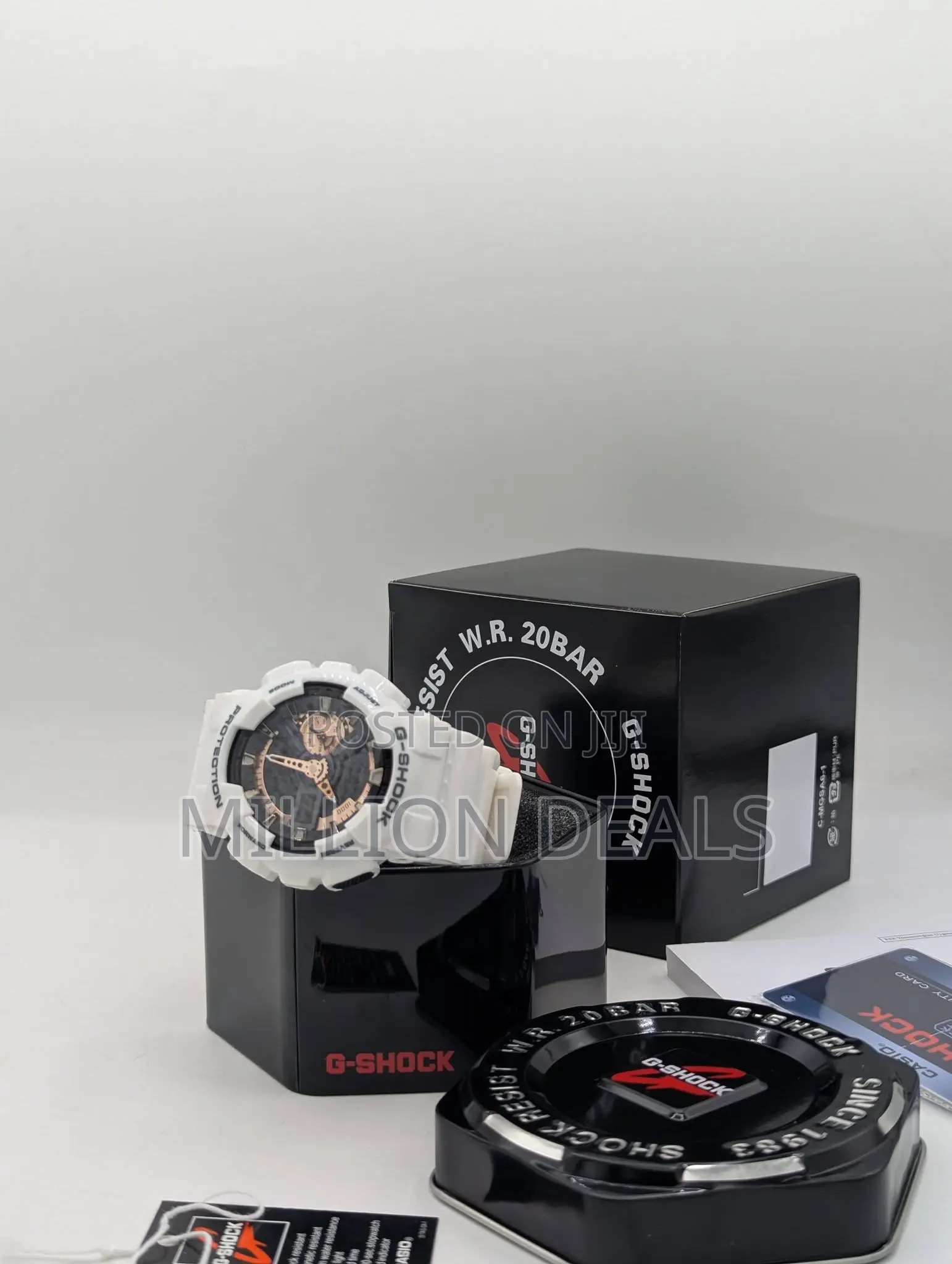 White Rubber Strap Classic Men's Wrist G-Shock Watch