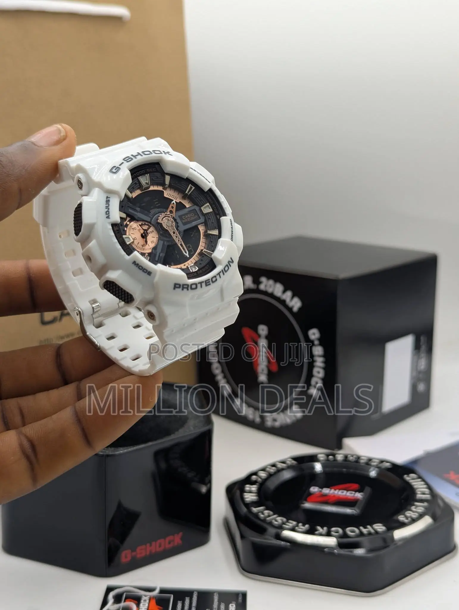 White Rubber Strap Classic Men's Wrist G-Shock Watch