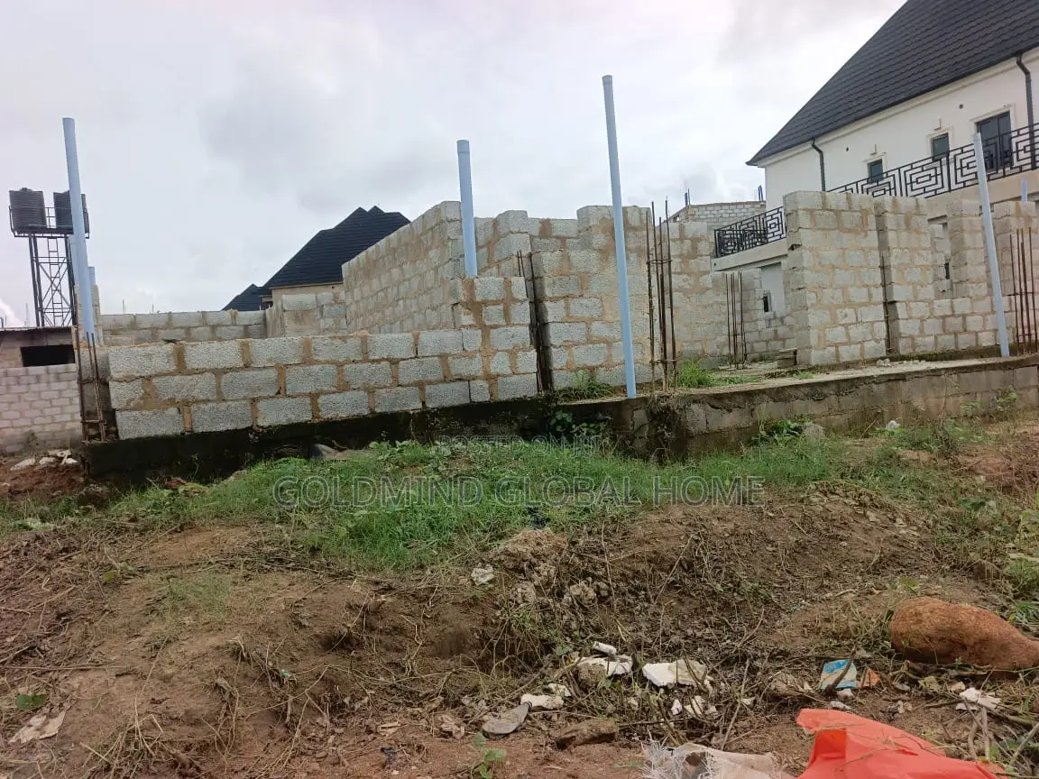 4bdrm Duplex in Goldmind Estate, FHA for sale
