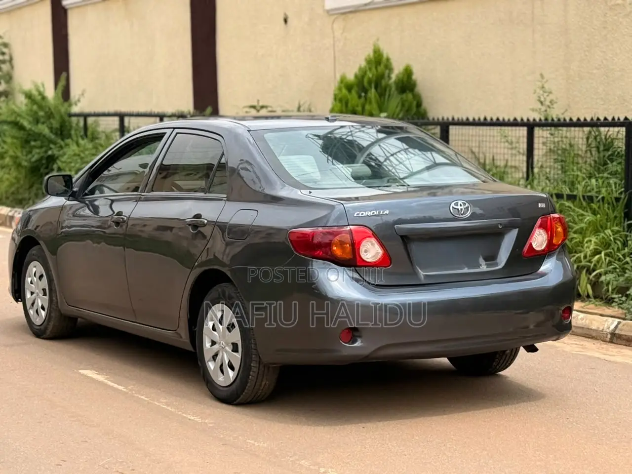 Toyota Corolla 2010 Gray
