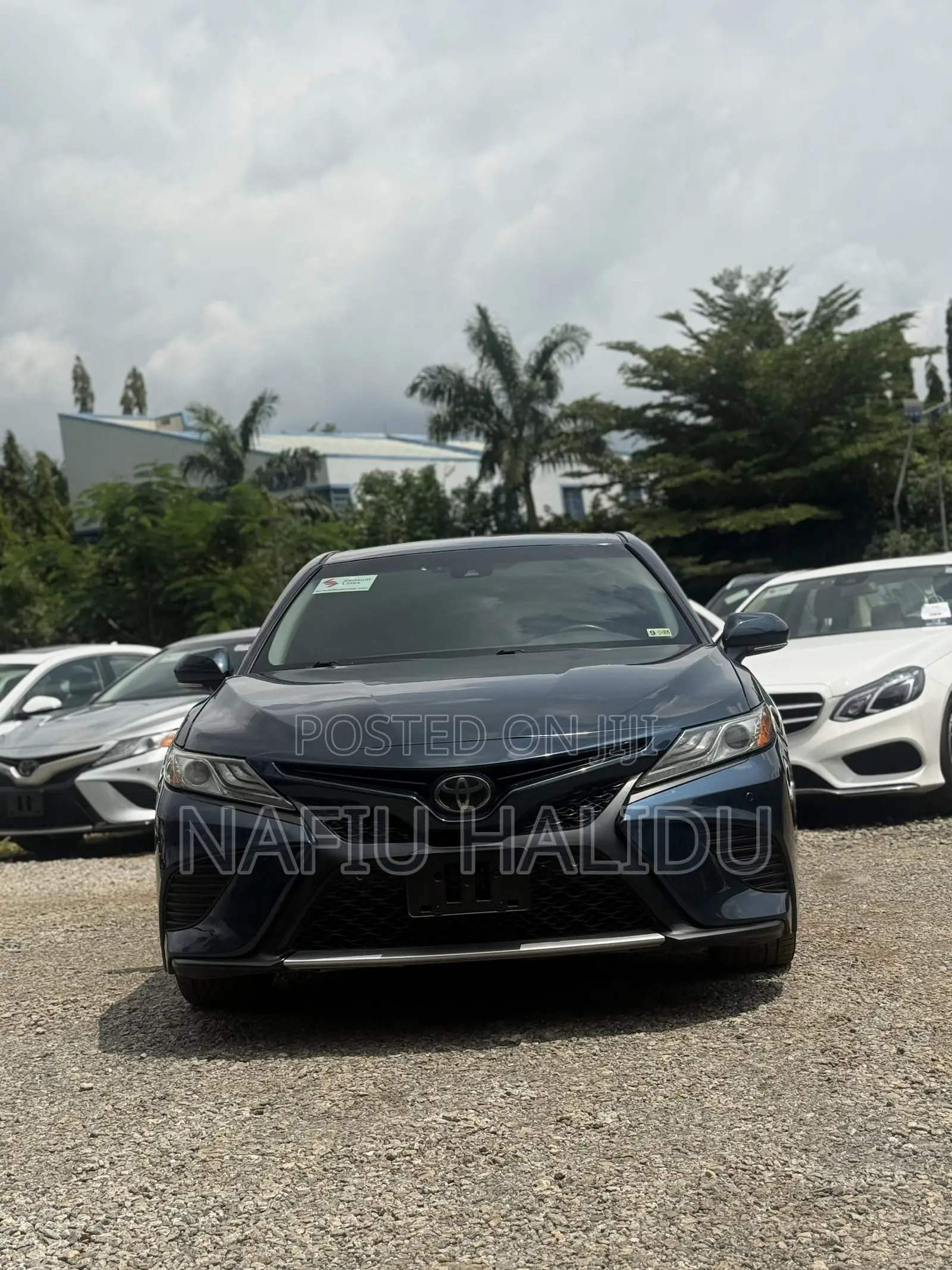 Toyota Camry 2019 Blue