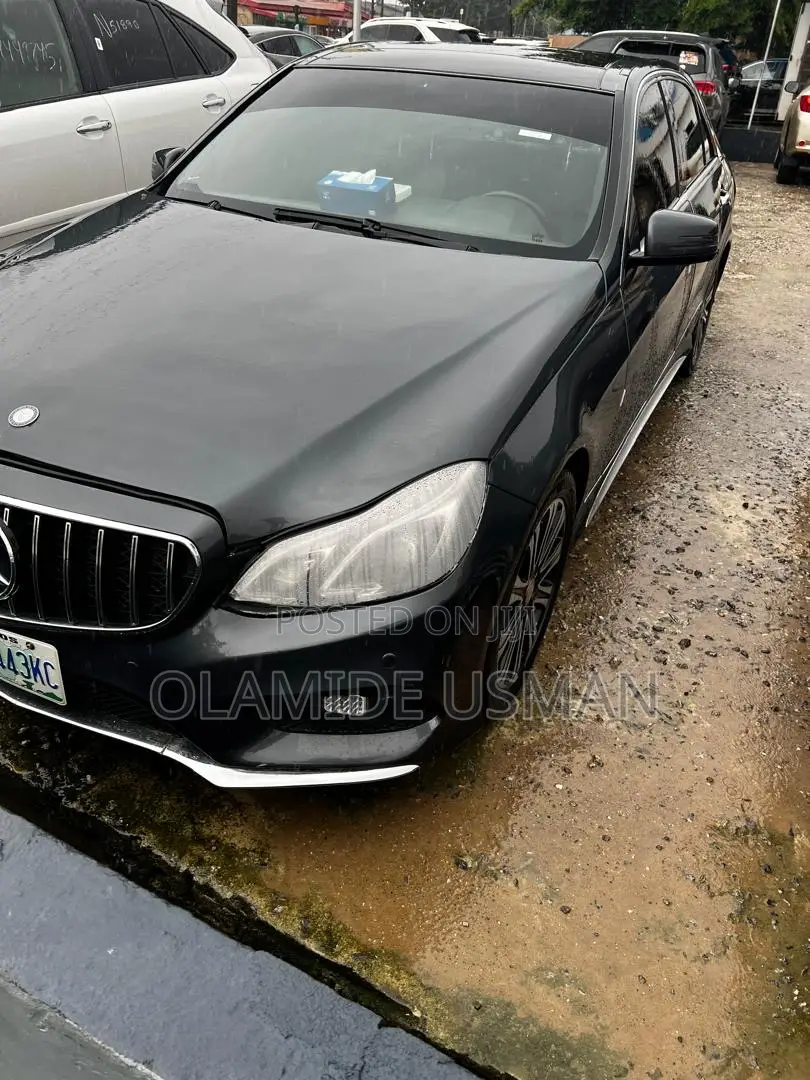 Mercedes-Benz E350 Base 4Matic Sedan AWD (3.5L 6cyl 7A) 2010 Black