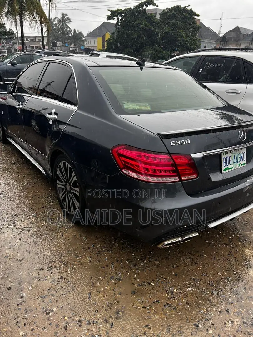 Mercedes-Benz E350 Base 4Matic Sedan AWD (3.5L 6cyl 7A) 2010 Black