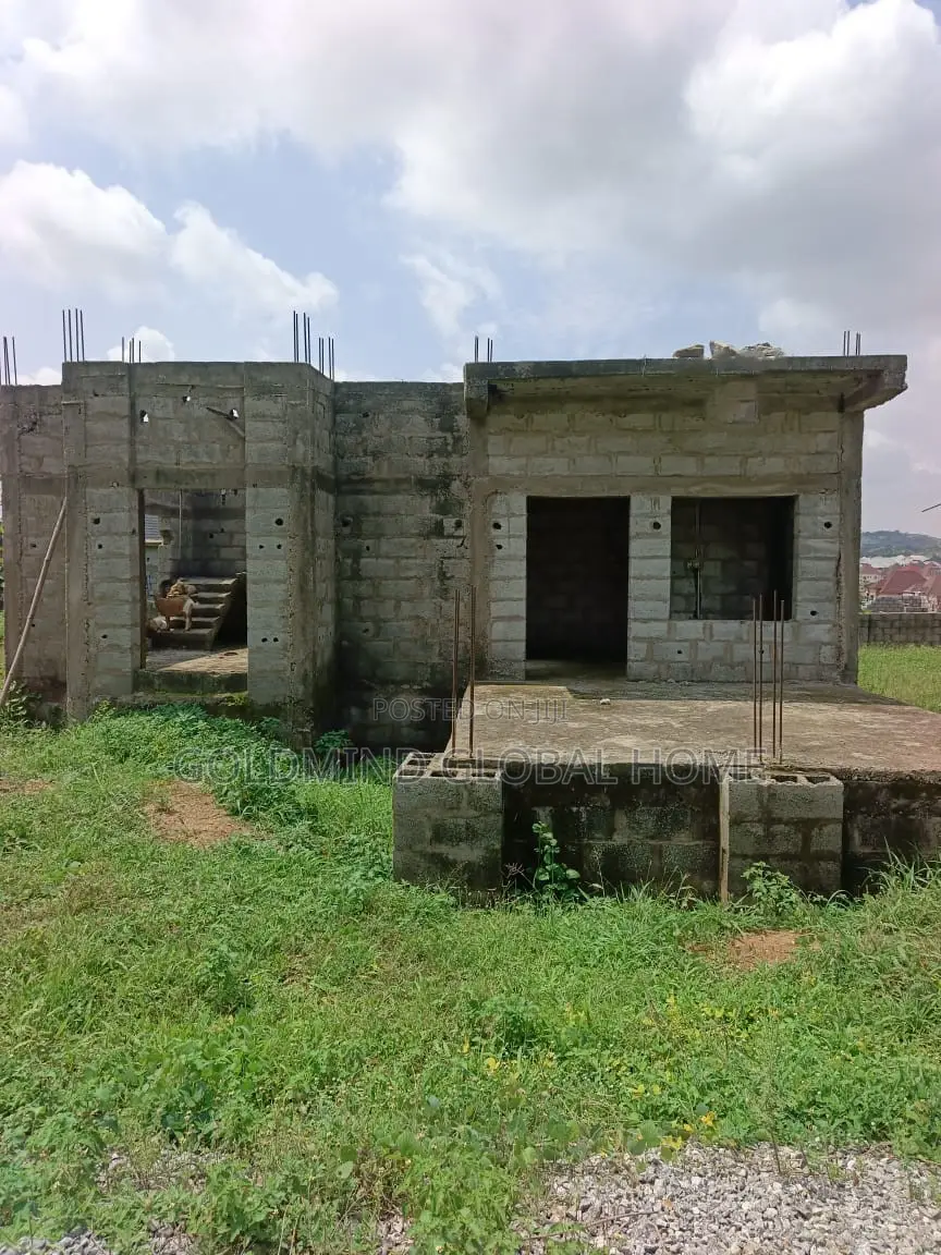 4bdrm Duplex in Lugbe District., FHA for sale