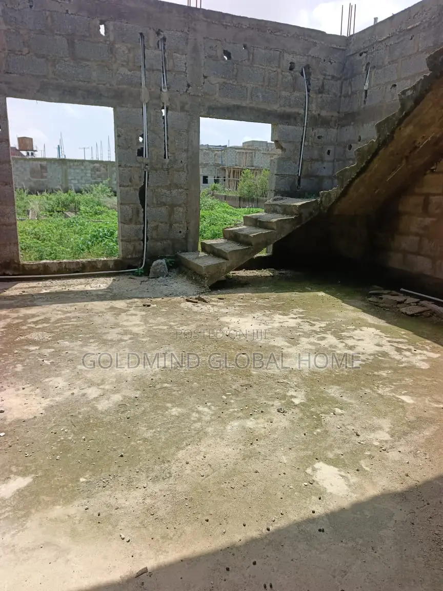 4bdrm Duplex in Lugbe District., FHA for sale