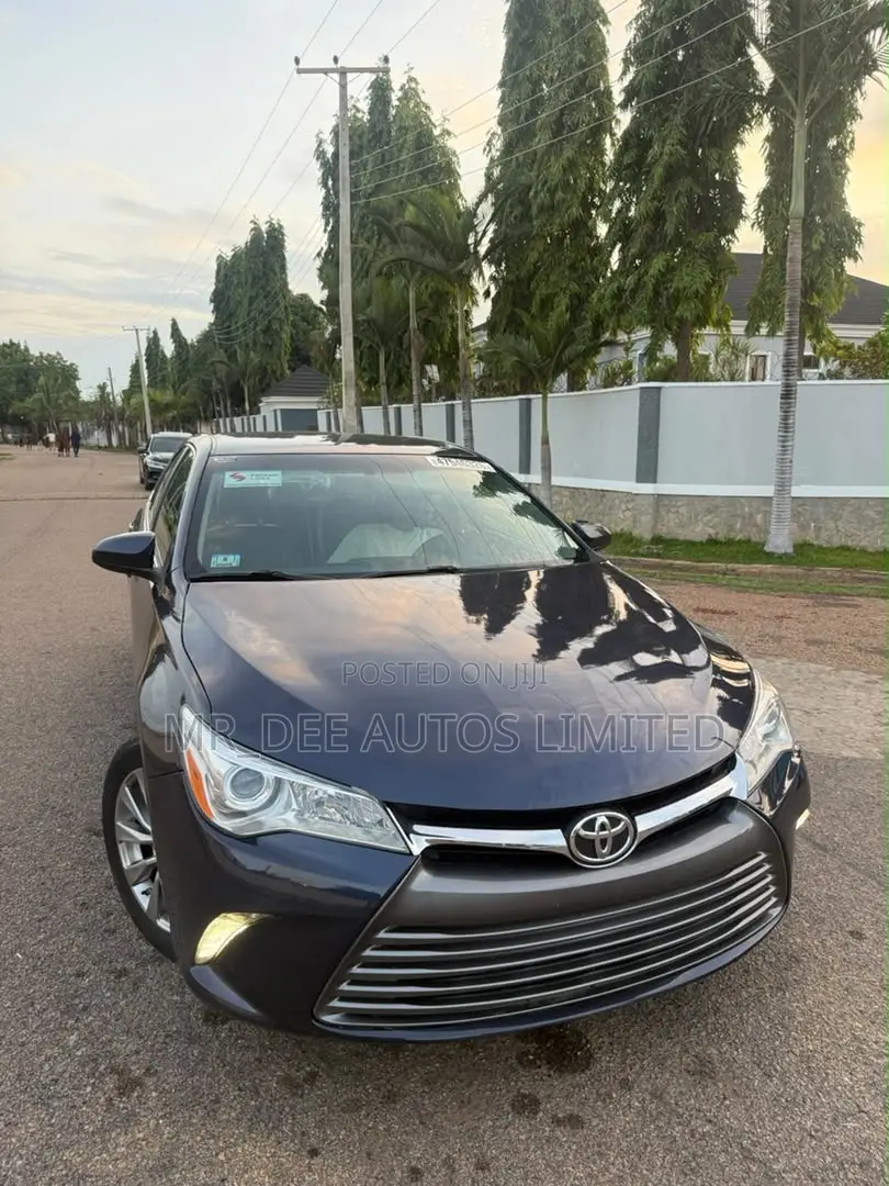 Toyota Camry 2016 Black