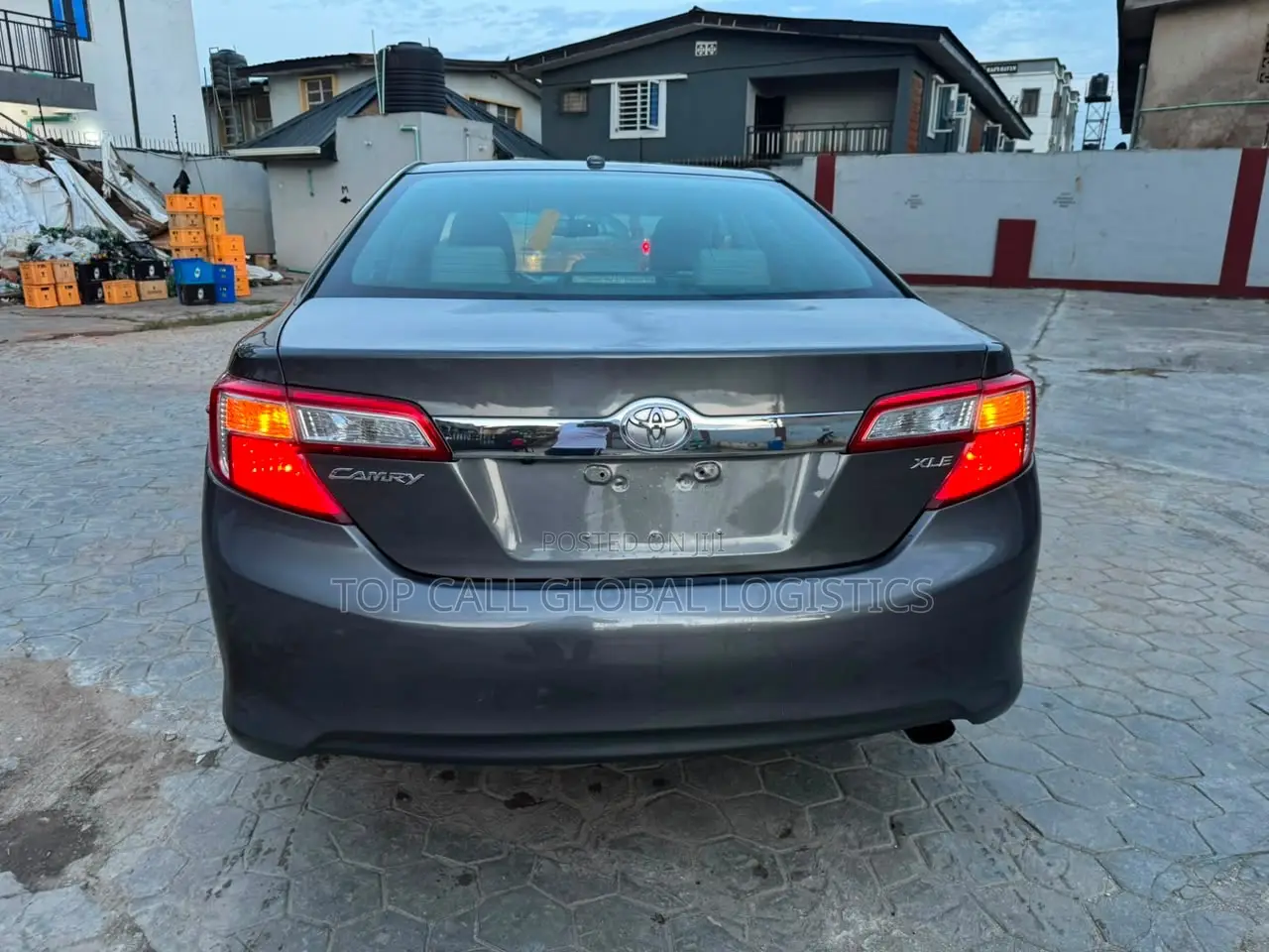 Toyota Camry XLE 4dr Sedan (2.5L 4cyl 6A) 2014 Gray