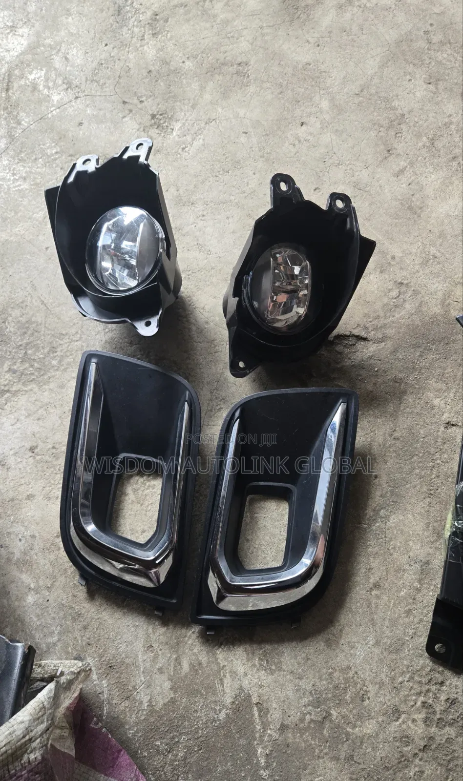Complete Set of Foglamp and Covers for Toyota Sequoia 2018-2022 Direct